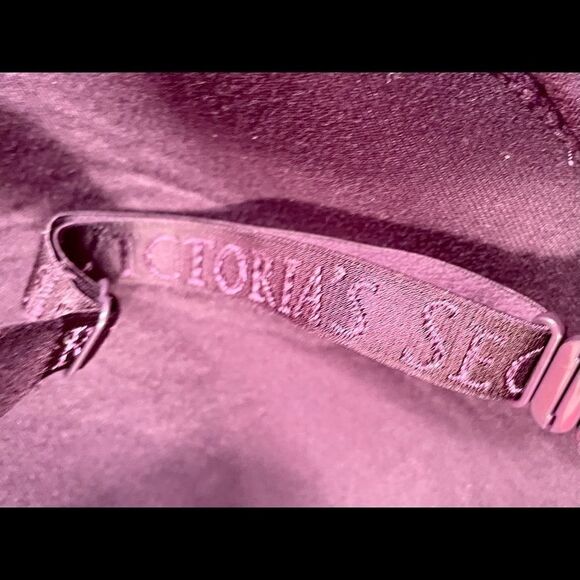 PURPLE w METALLIC LACE BODY BY VICTORIA LINED 34D - Picture 5 of 6